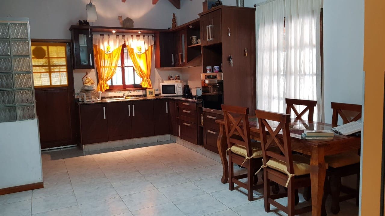Córdoba, Villa Montenegro Anisacate, Casa de 3 dormitorios con pileta foto 8