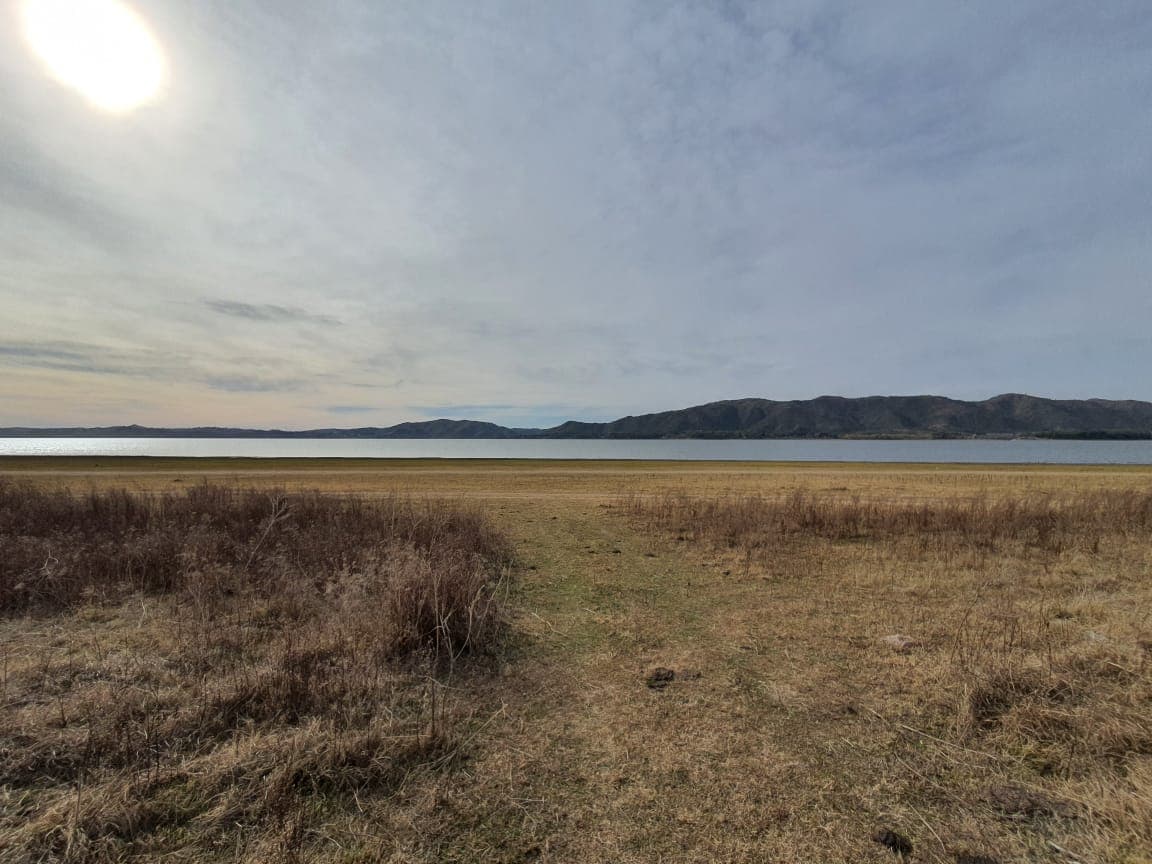 Potrero de Garay, Barrio del Lago, Los molinos, se vende espectacular lote de 1800 m2 sobre la costa del Lago foto 16