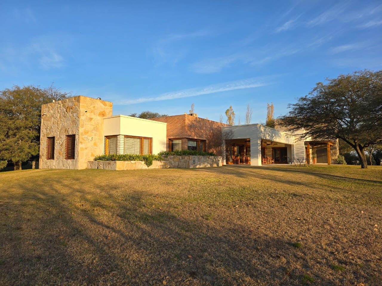 CÓRDOBA, ANISACATE, CASA DE 3 DORMITORIOS CON ARROYO Y VISUALES A LAS SIERRAS foto 14